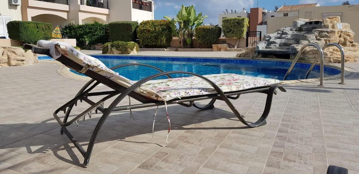 Petras Cozy Nest, 1-Bedroom Apt., Paphos-Universal Exteriör bild